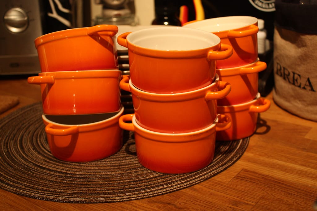 Ugnsfasta mini keramik grytor till soppa eller gratäng